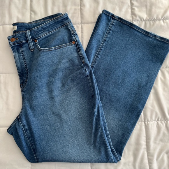 Madewell Denim - Madewell Skinny Flare Jeans in Elevere Wash Size 16W